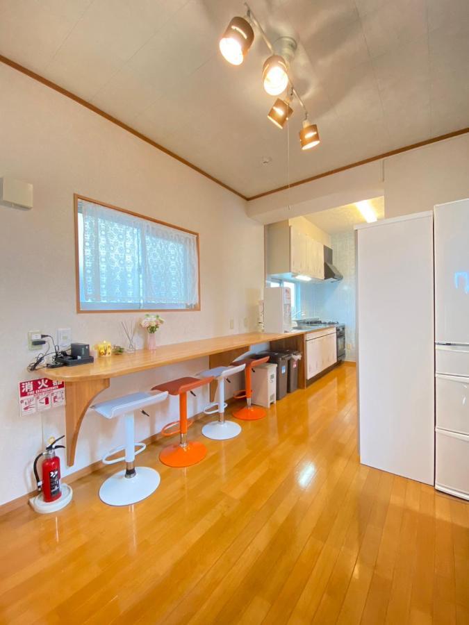Villa いえろーはうす Okinawa Exterior foto